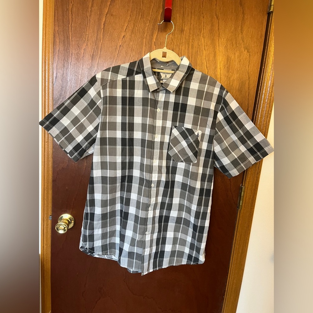 Volcom Black and White Checkered Short Sleeve Button Up Shirt - Size L